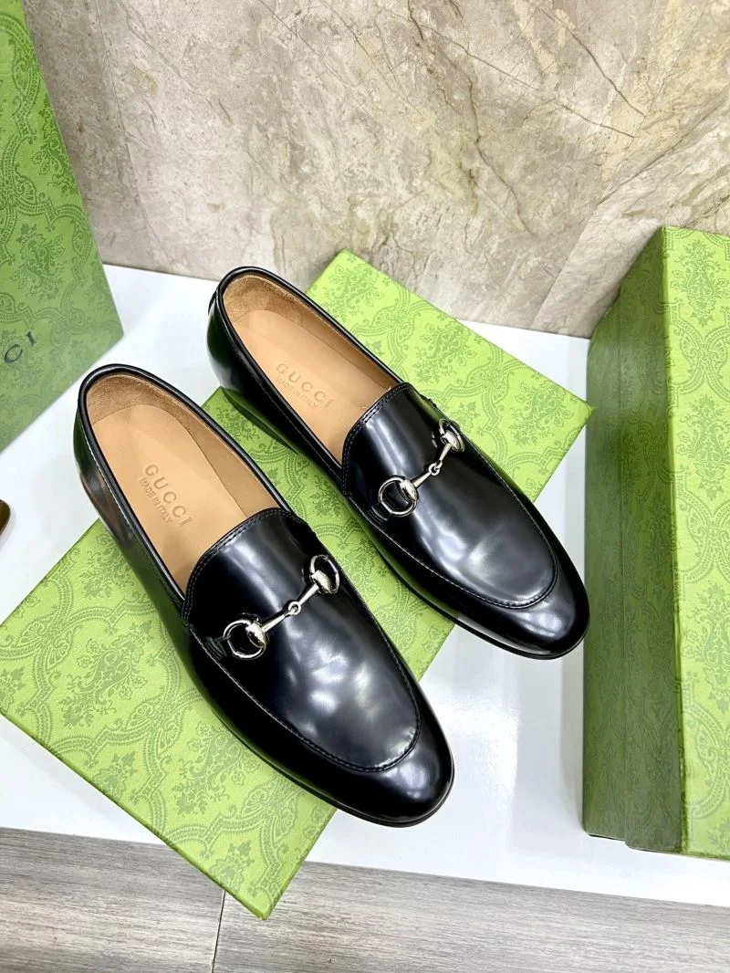 AllSeason Gucci Low Shoes 25484