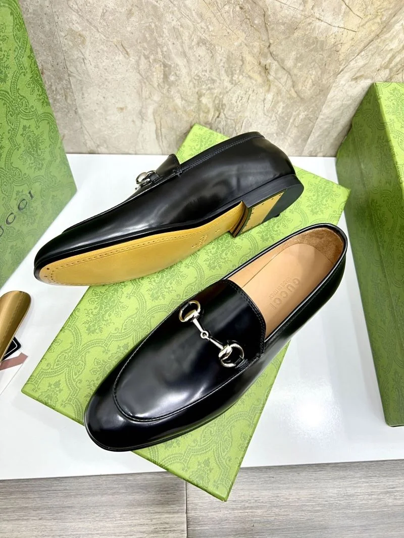AllSeason Gucci Low Shoes 25484
