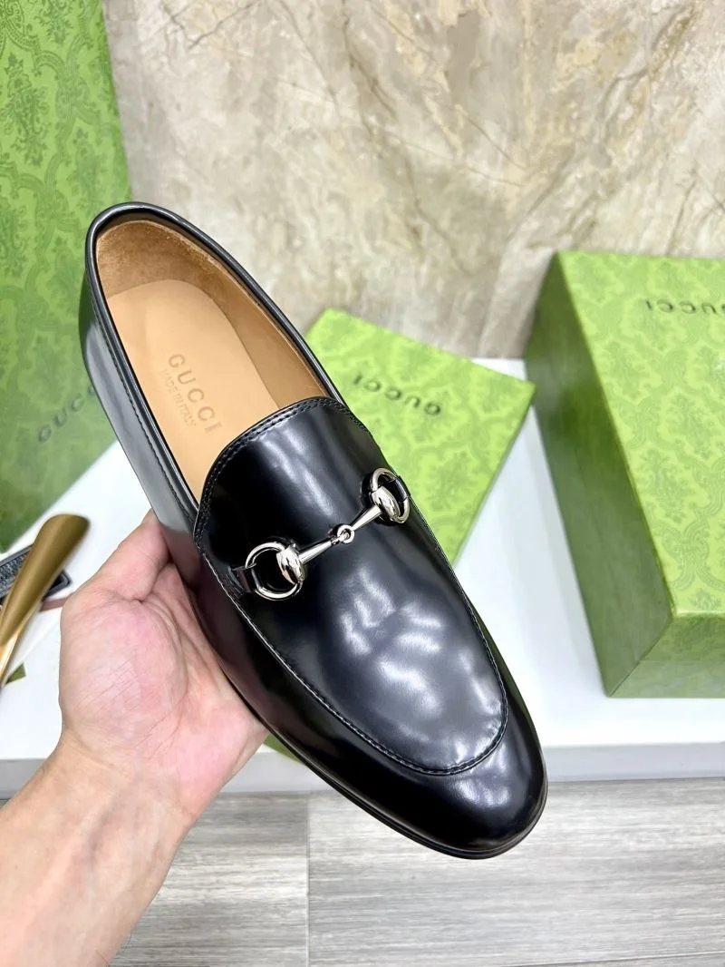 AllSeason Gucci Low Shoes 25484