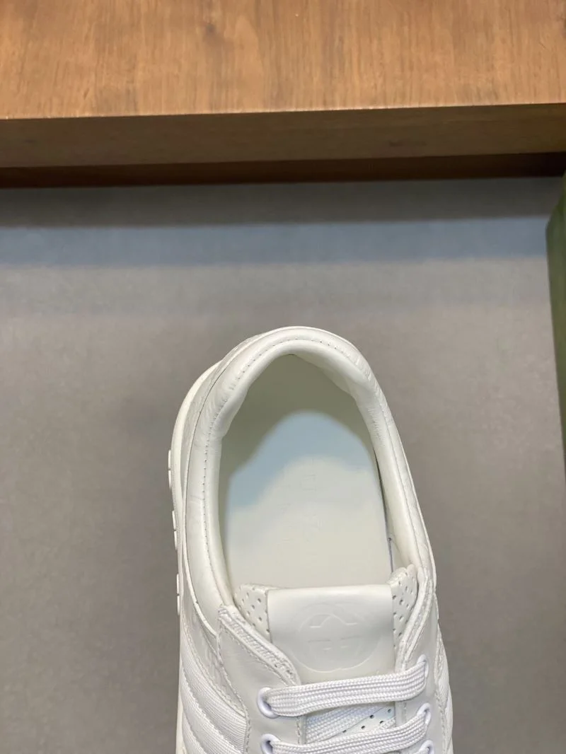 Gucci Low Shoes Packable 25453