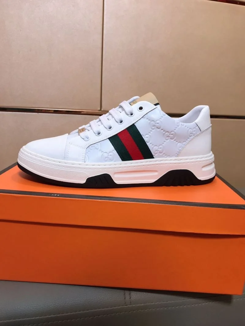 Seasonal Gucci Low Shoes 25455