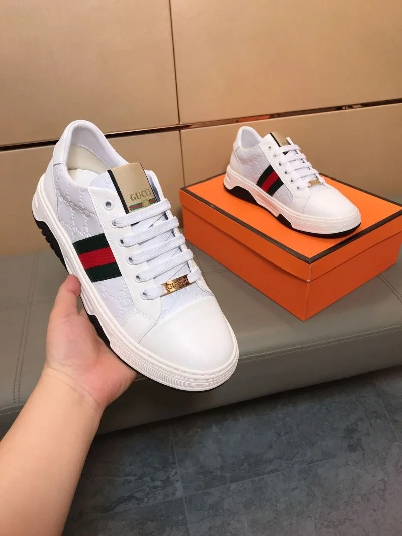 Seasonal Gucci Low Shoes 25455