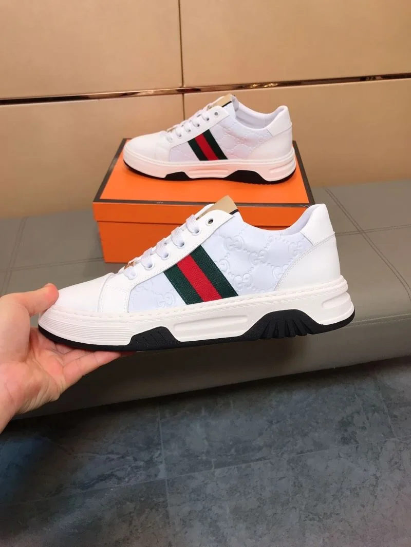 Seasonal Gucci Low Shoes 25455