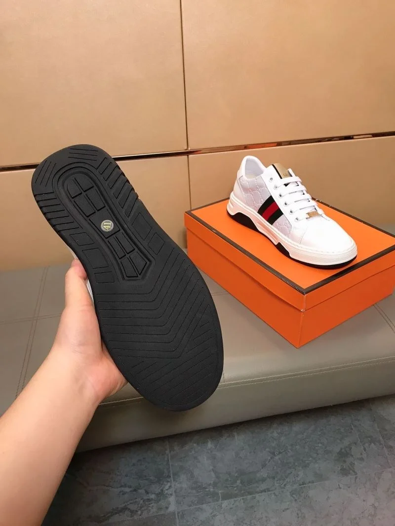 Seasonal Gucci Low Shoes 25455
