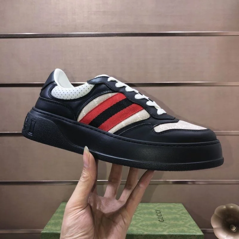 Lightweight Gucci Low Shoes 25440