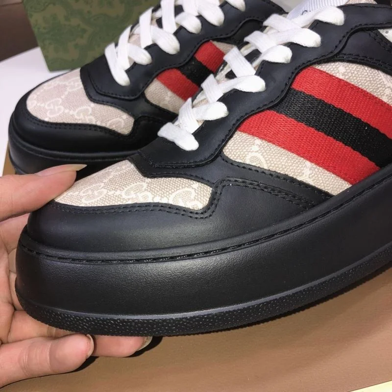 Lightweight Gucci Low Shoes 25440