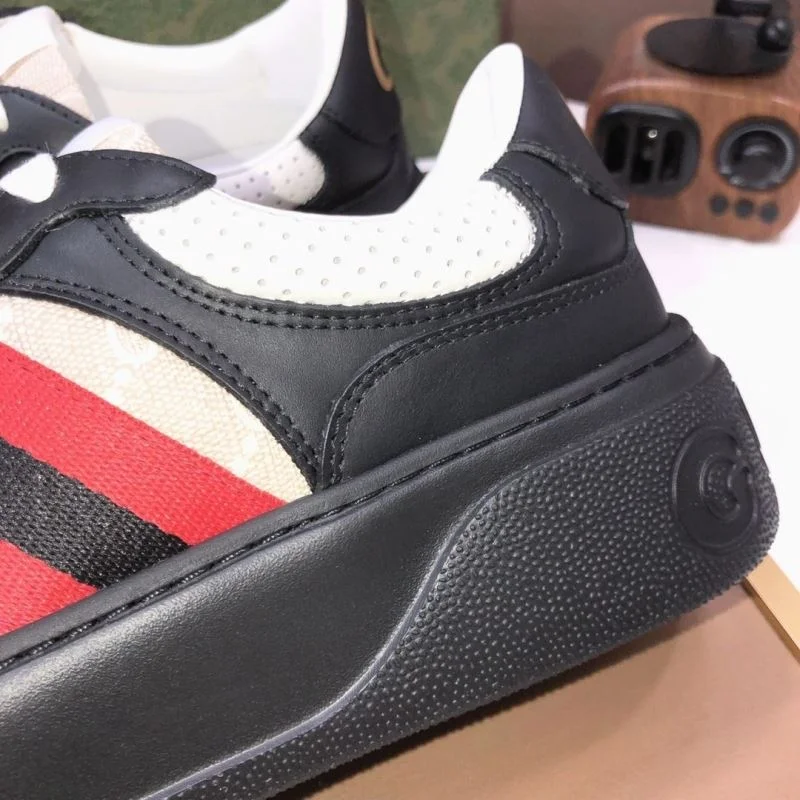 Lightweight Gucci Low Shoes 25440