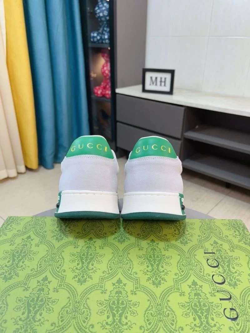 Functional Gucci Low Shoes 25398