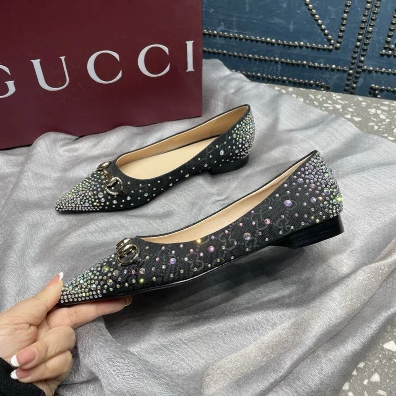Gucci Low Shoes Breathable 26037