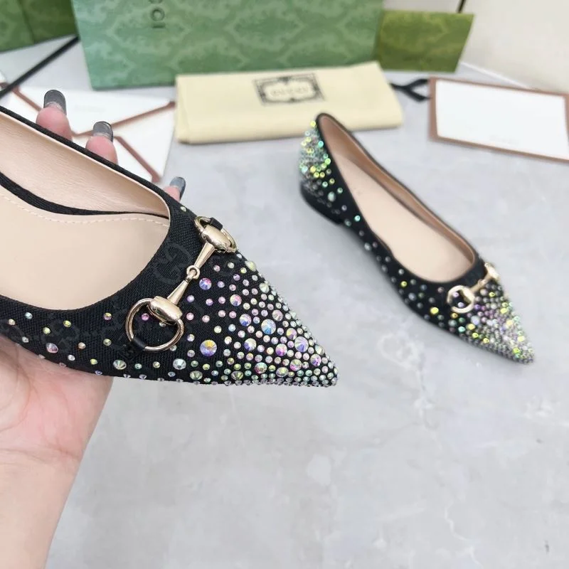 ModernLook Gucci Low Shoes 26047