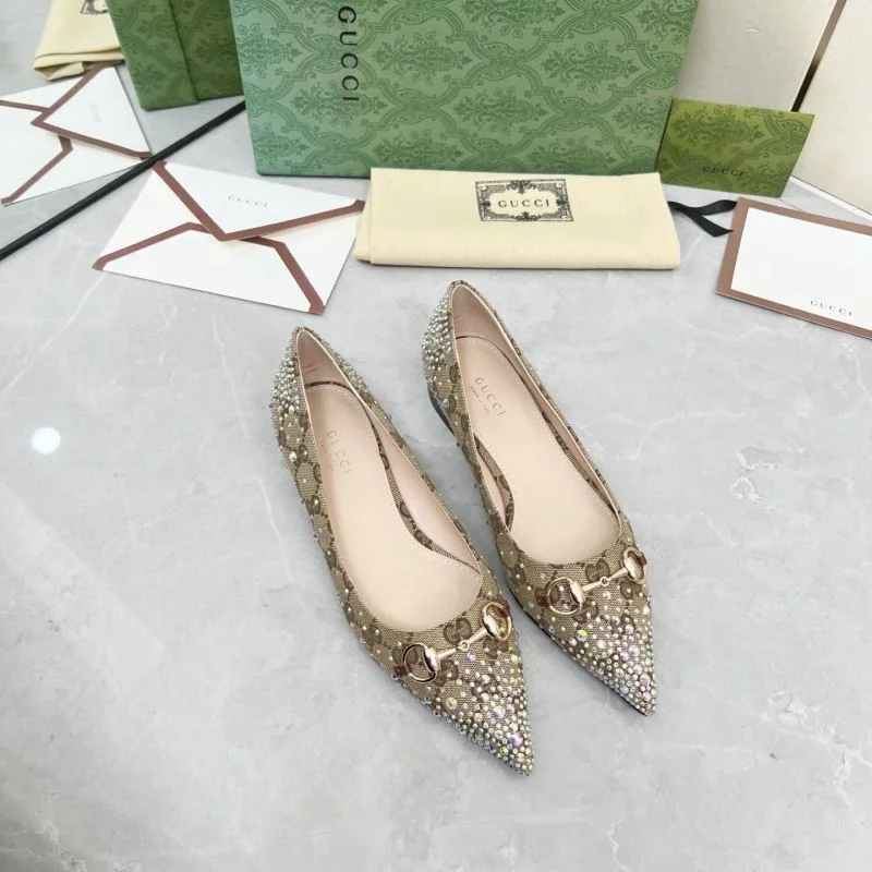 Lightweight Gucci Low Shoes 26042