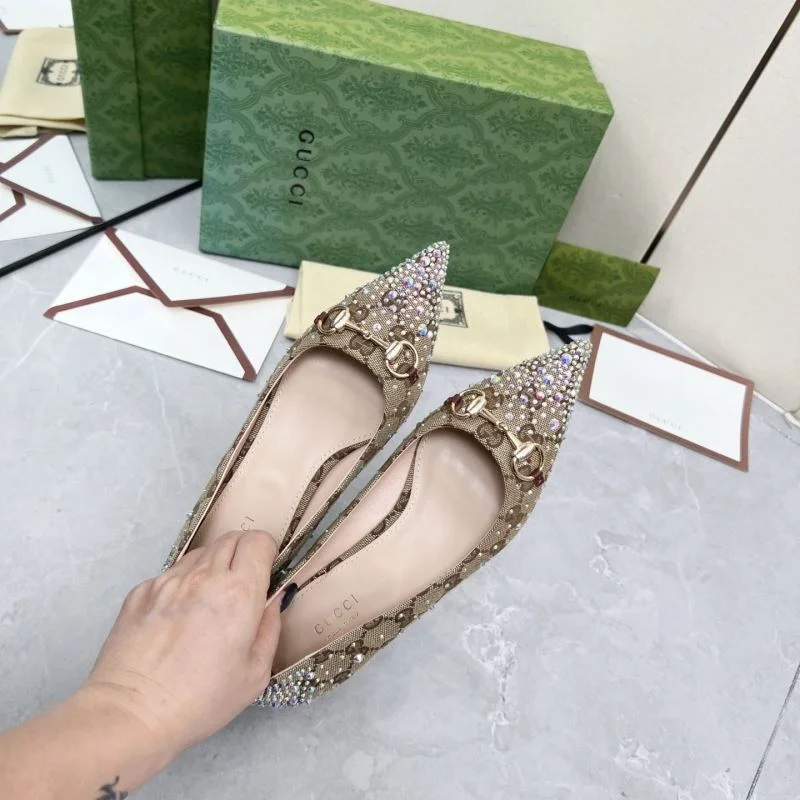 Lightweight Gucci Low Shoes 26042