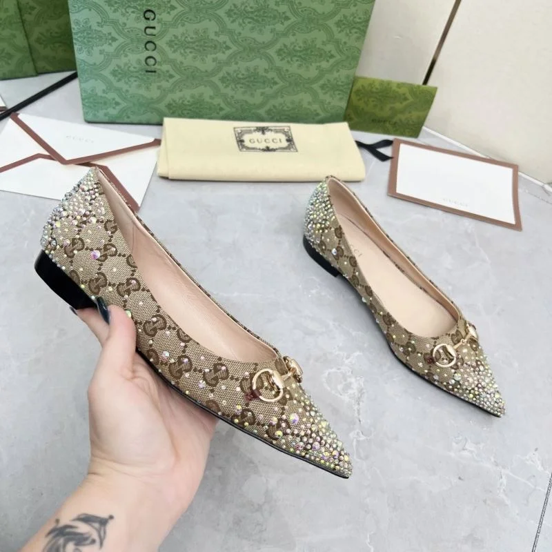 Lightweight Gucci Low Shoes 26042