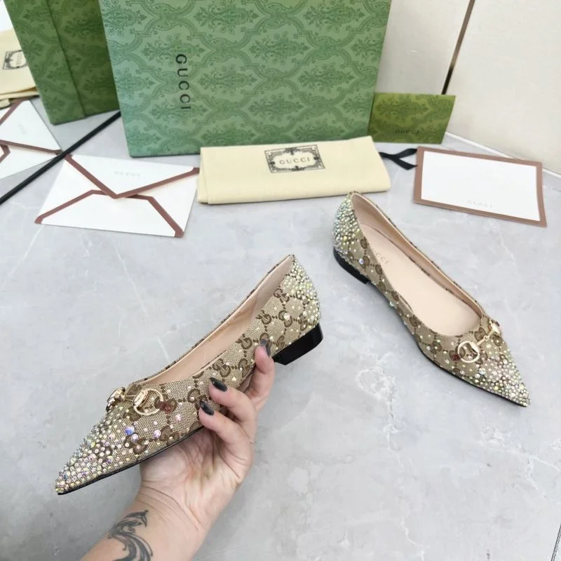 Lightweight Gucci Low Shoes 26042
