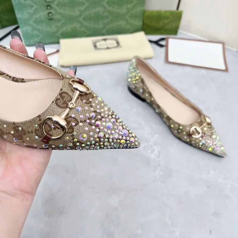 Lightweight Gucci Low Shoes 26042