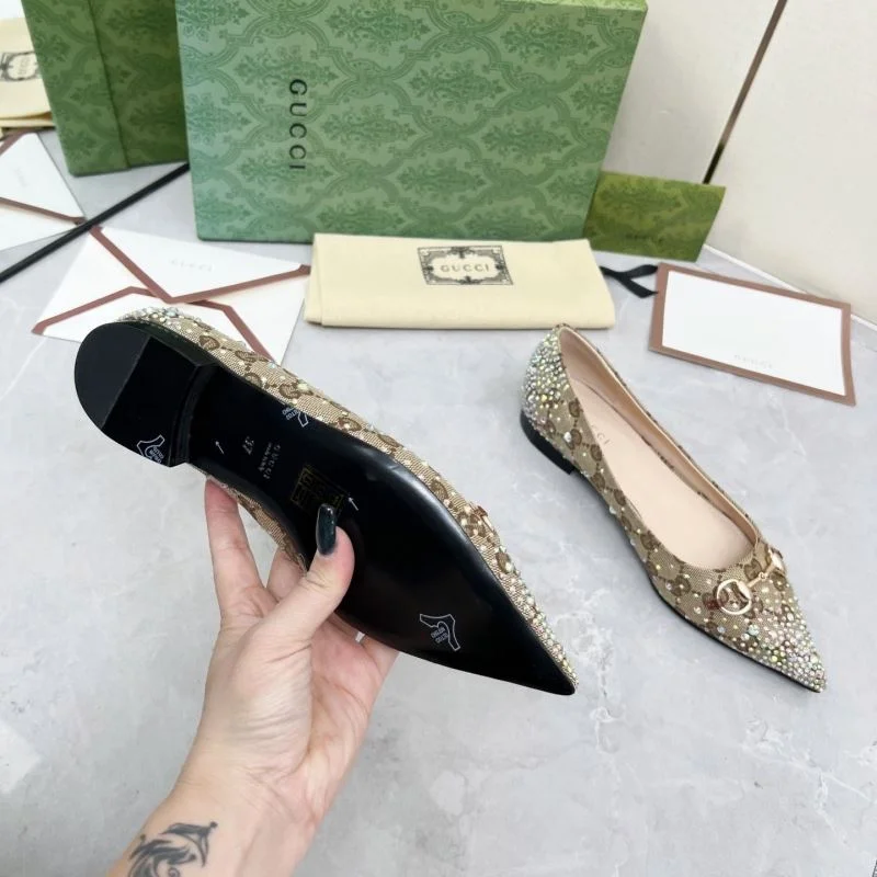 Lightweight Gucci Low Shoes 26042
