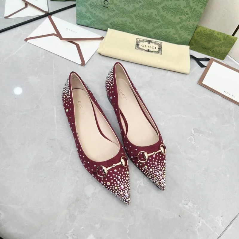 Elegant Gucci Low Shoes 26038