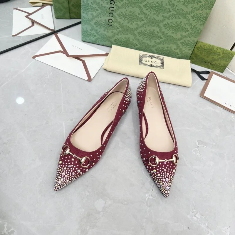 Elegant Gucci Low Shoes 26038