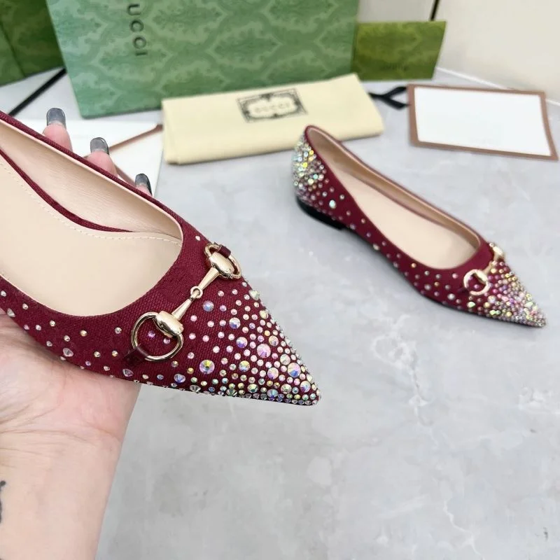 Elegant Gucci Low Shoes 26038