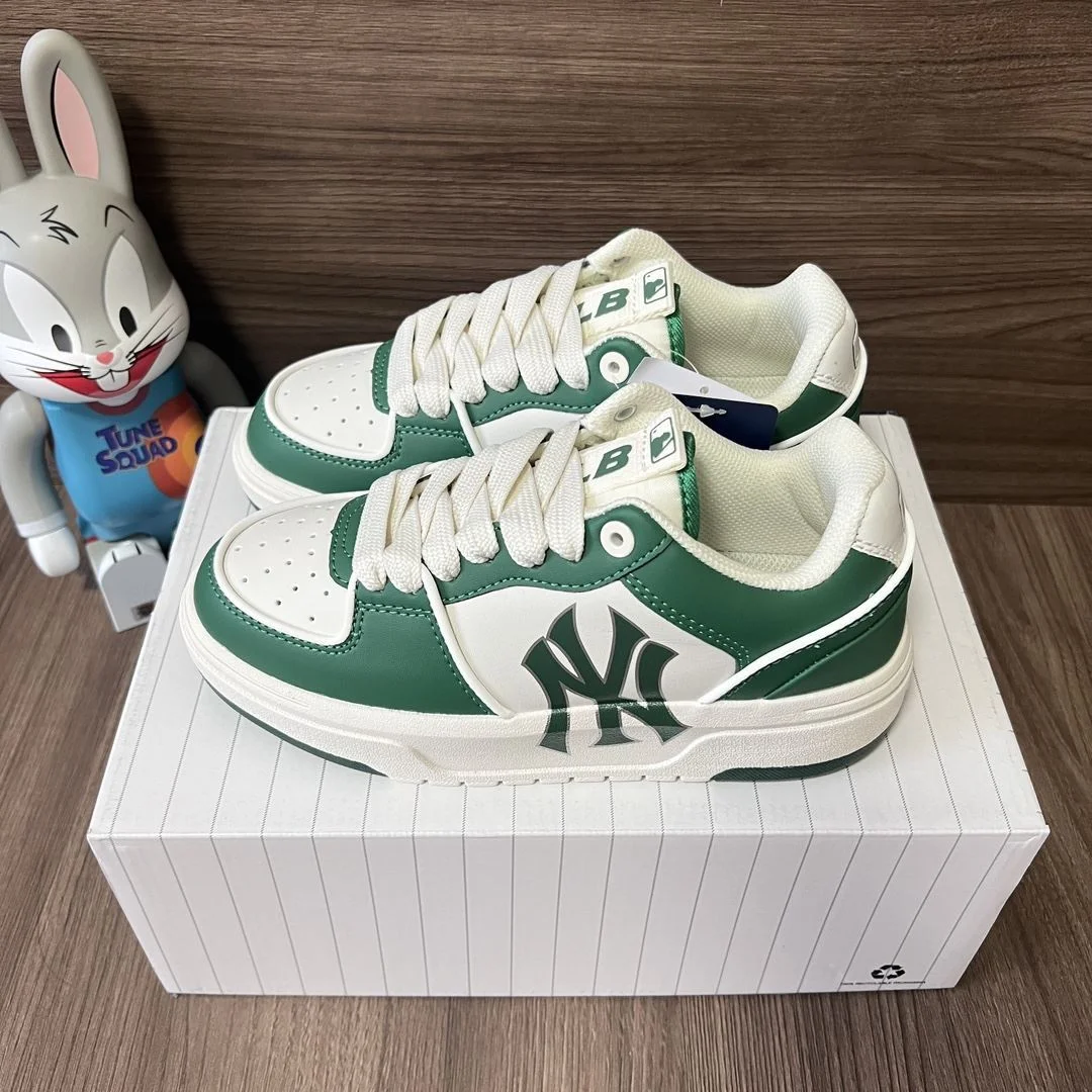 Gucci Low Shoes Chic 24488