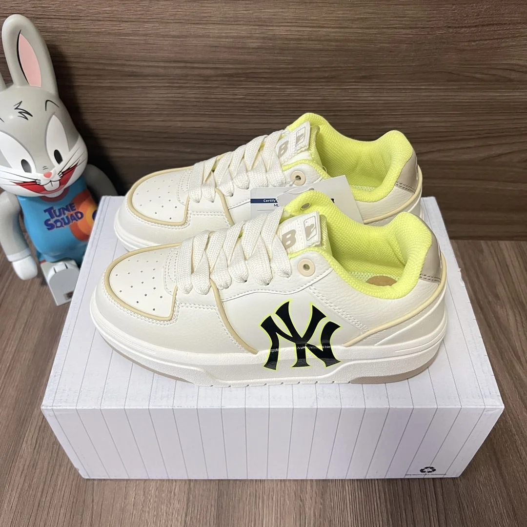 Gucci Low Shoes Durable 24482
