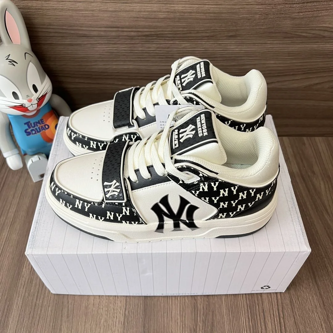 Gucci Low Shoes Classic 24480
