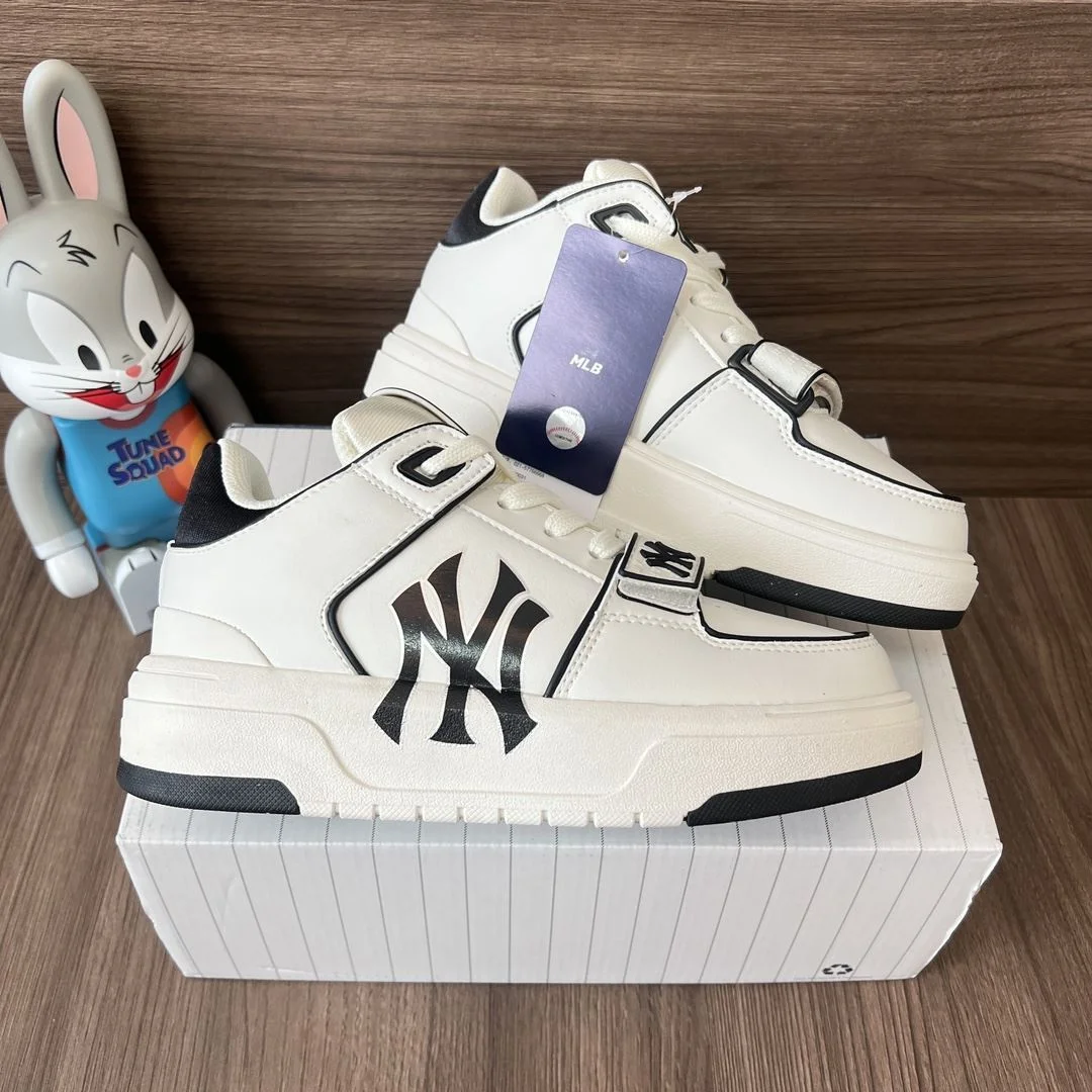 Gucci Low Shoes Lightweight 24476