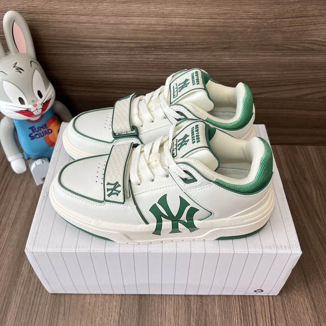 Gucci Low Shoes Minimalist 24481