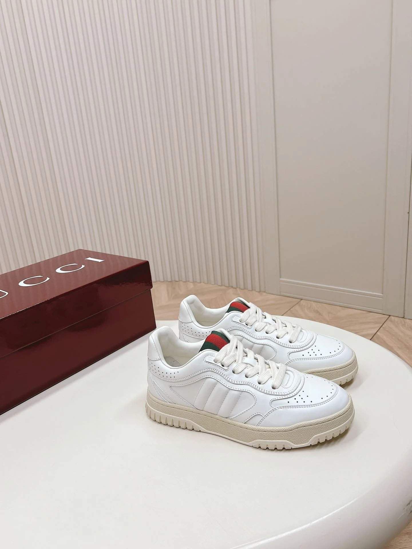 Gucci Low Shoes Comfortable 24470