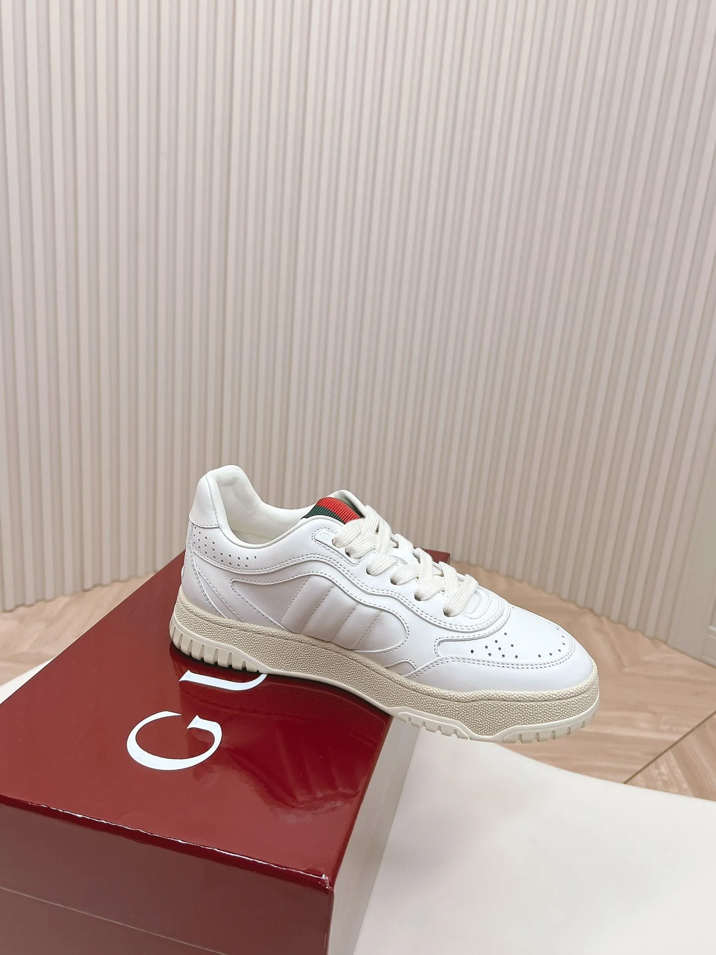 Gucci Low Shoes Comfortable 24470