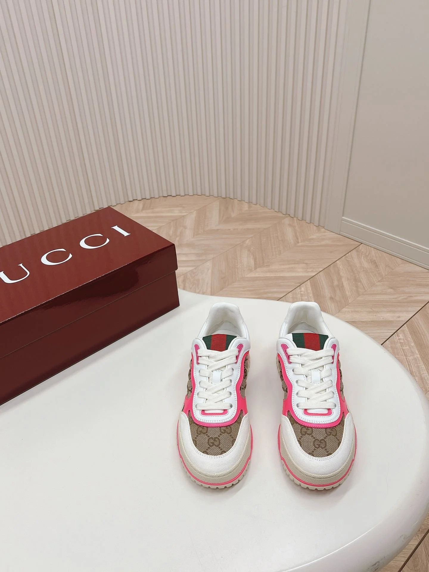 Gucci Low Shoes HighPerformance 24460