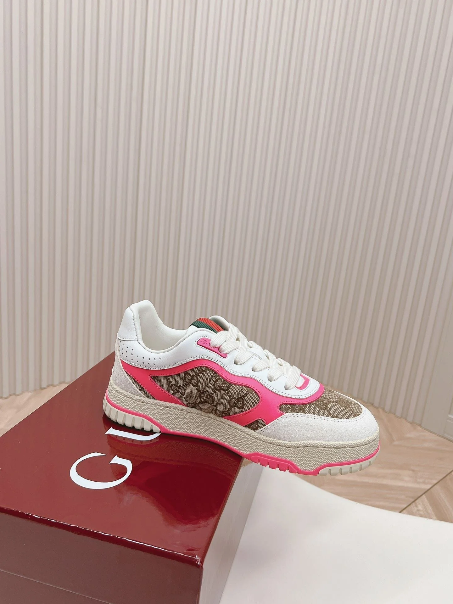 Gucci Low Shoes HighPerformance 24460