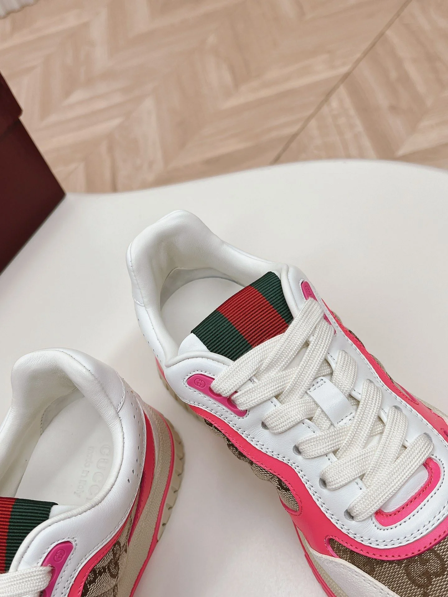 Gucci Low Shoes HighPerformance 24460