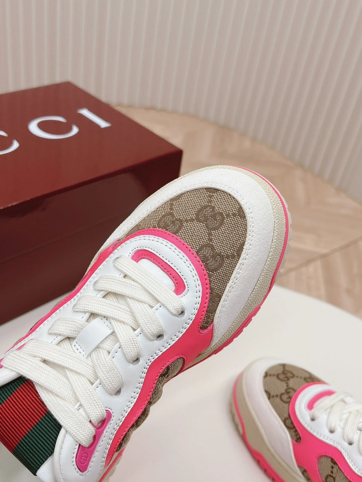 Gucci Low Shoes HighPerformance 24460