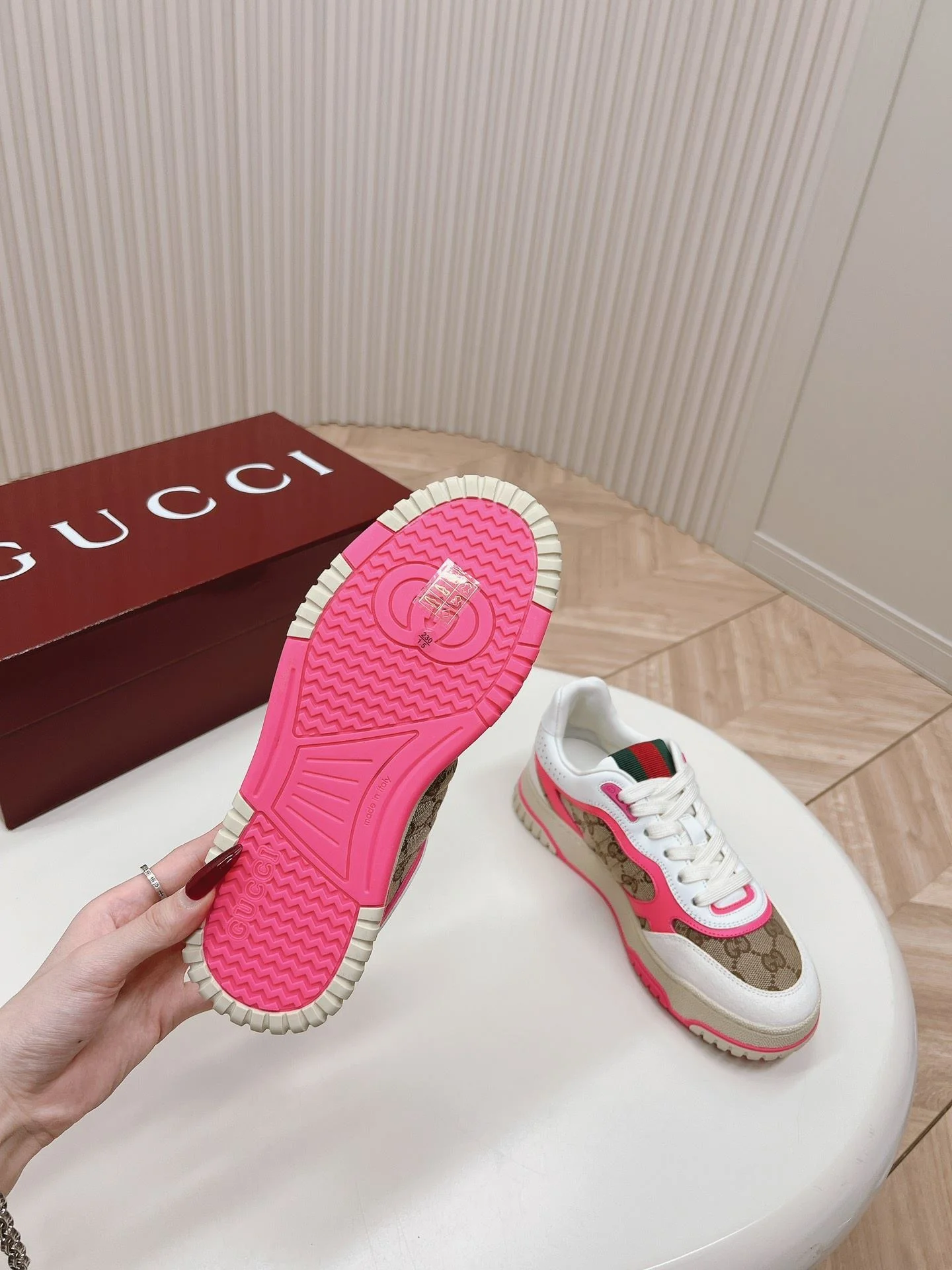 Gucci Low Shoes HighPerformance 24460