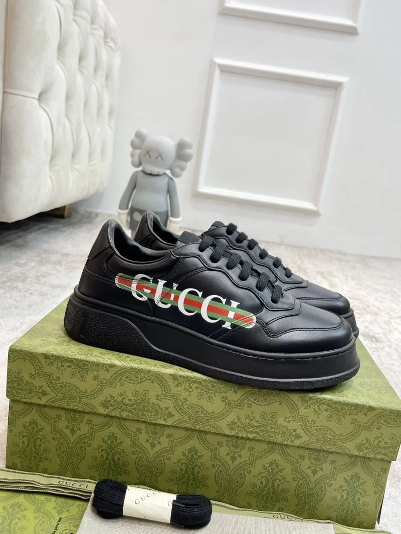 Gucci Low Shoes Fashionable 24442