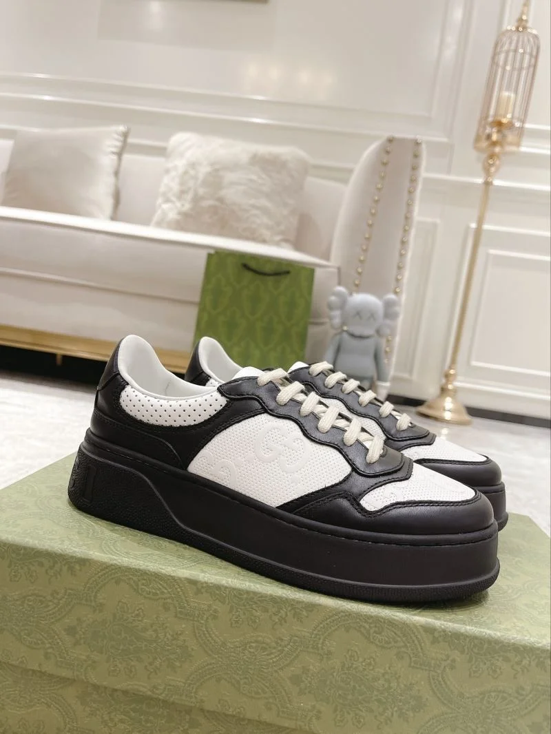 Timeless Gucci Low Shoes 24451
