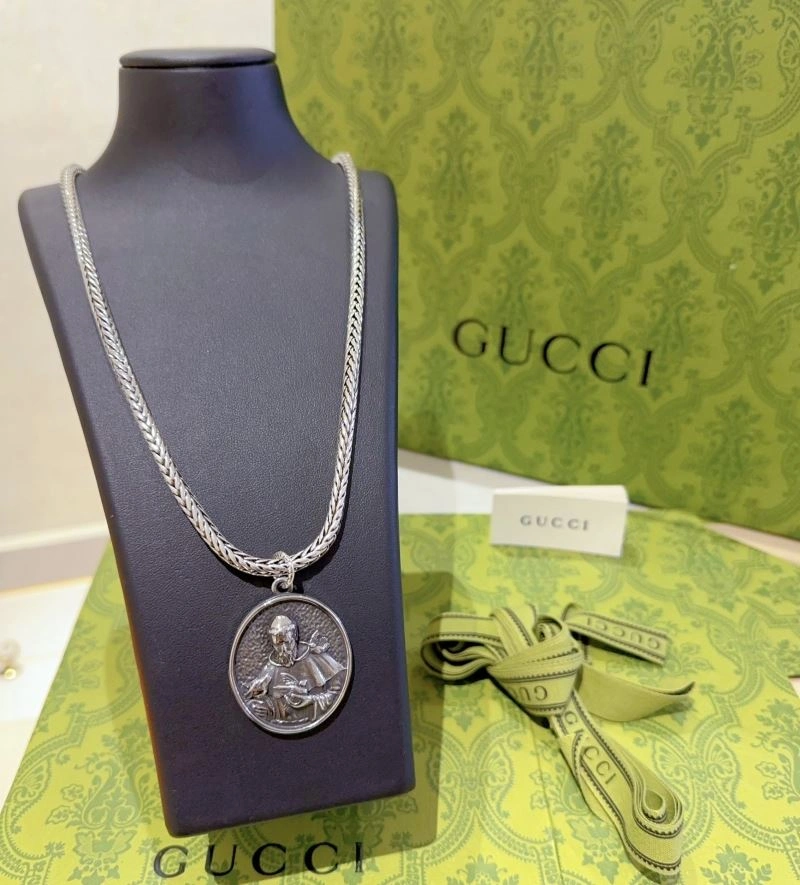 Bold Gucci Necklaces 245976