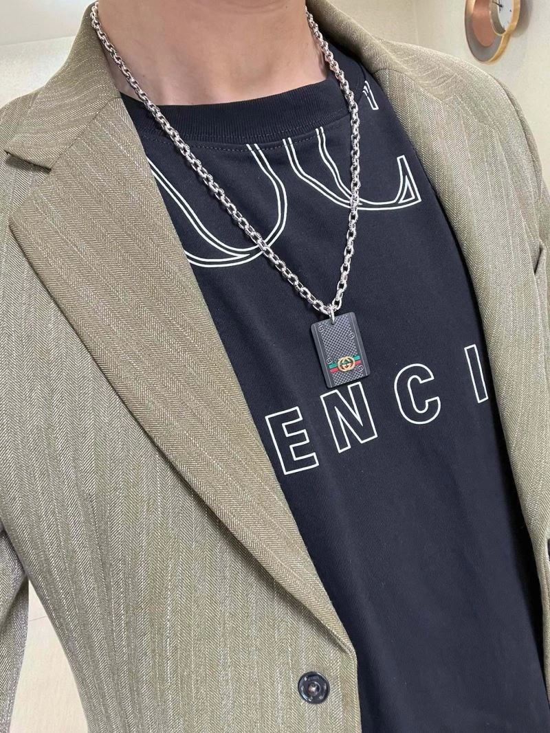 WaterResistant Gucci Necklaces 245964