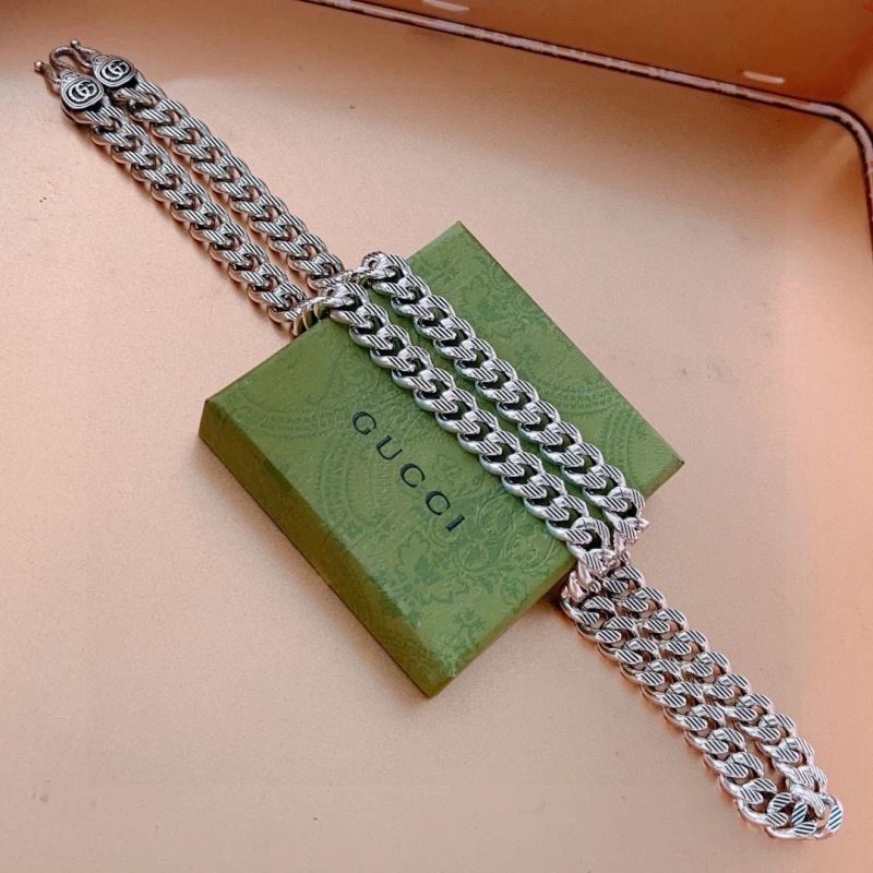 Sleek Gucci Necklaces 246604