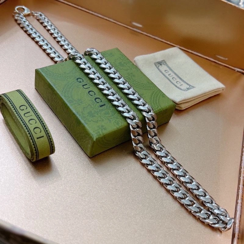 Modern Gucci Necklaces 246591