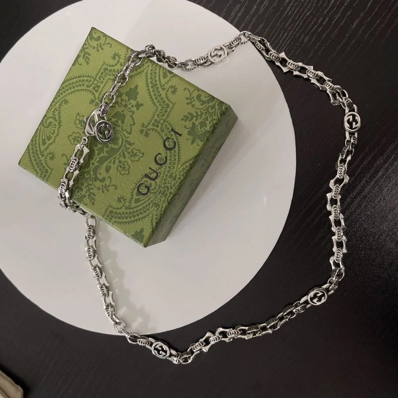Sporty Gucci Necklaces 246561