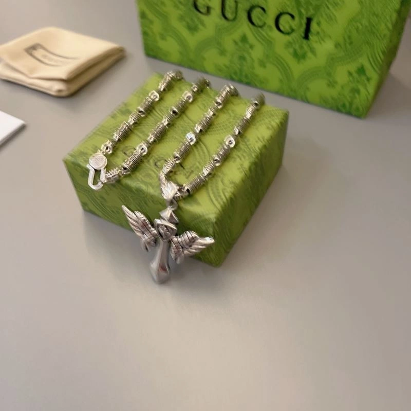 Stylish Gucci Necklaces 246538
