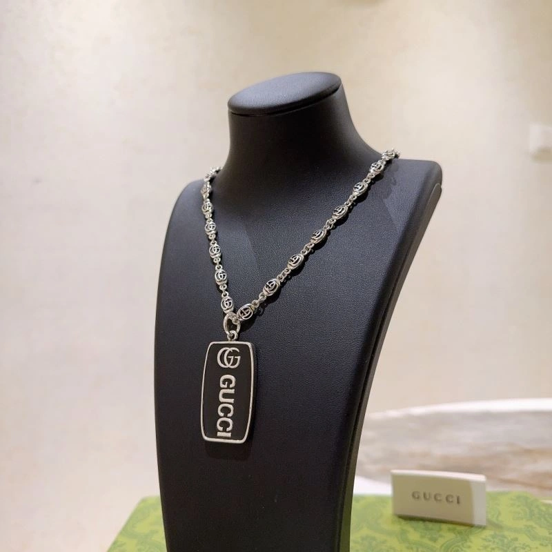 Snug Gucci Necklaces 246537