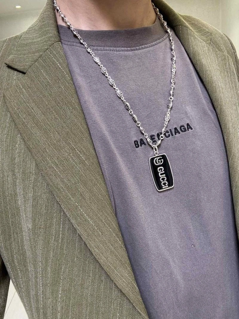 Snug Gucci Necklaces 246537