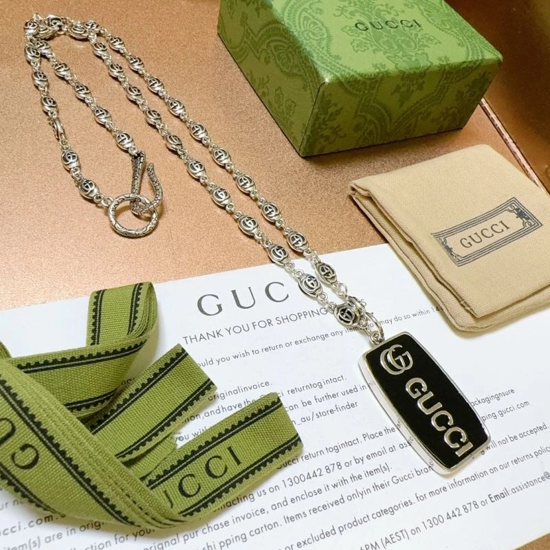 Snug Gucci Necklaces 246537