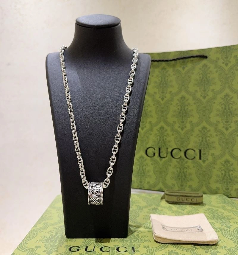 WaterResistant Gucci Necklaces 246533