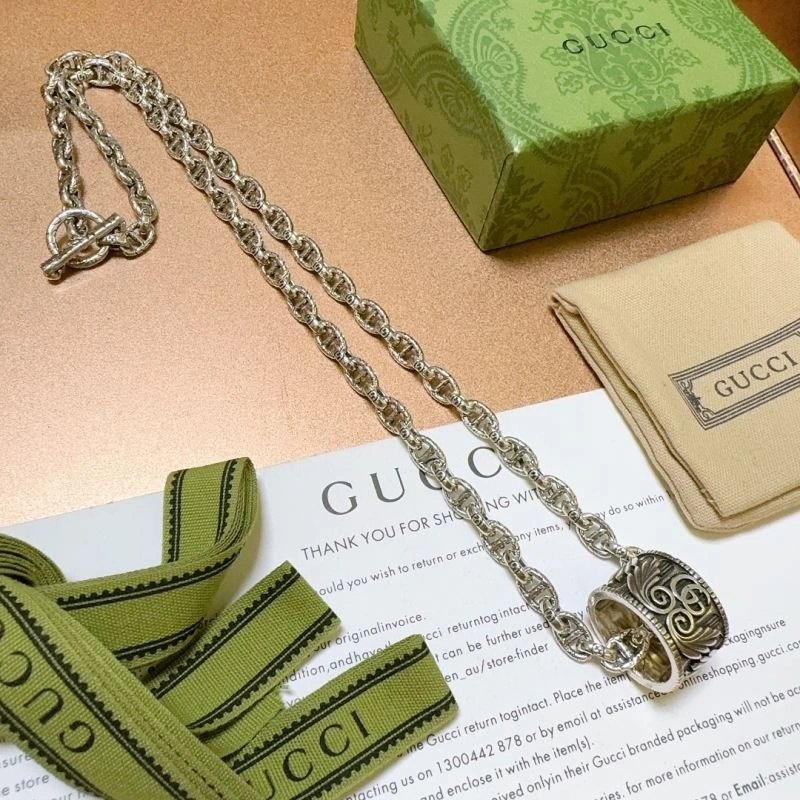 WaterResistant Gucci Necklaces 246533