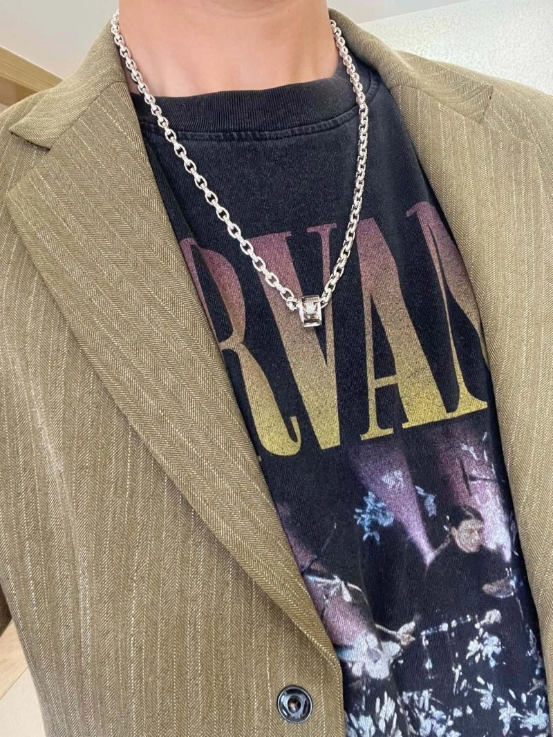 Snug Gucci Necklaces 246434