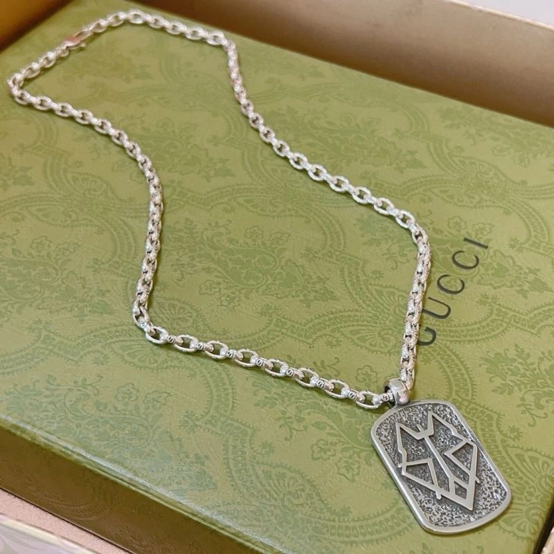 Gucci Necklaces Sleek 246204